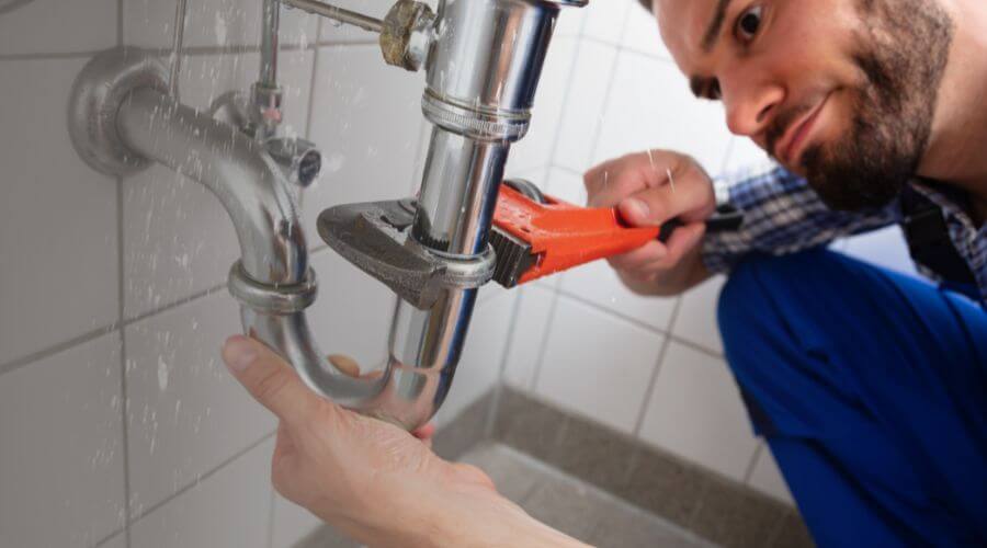 Professional clogged toilet repair services in Olean, MO